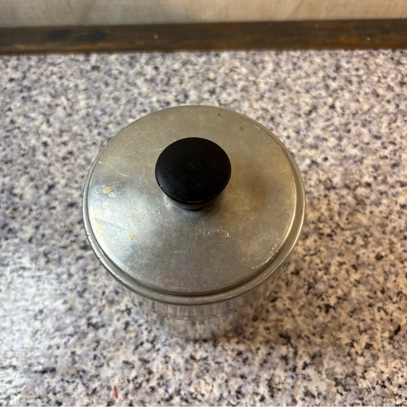 VINTAGE SMALL 4” Aluminum GREASE Metal Silver CONTAINER - Picture 3 of 6